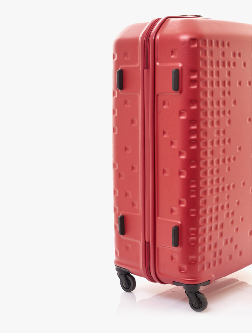 american tourister cruze spinner